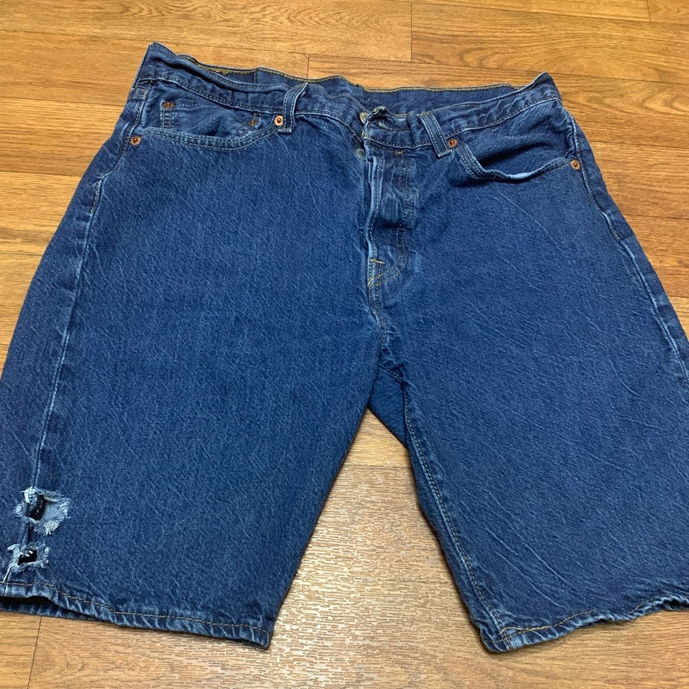 Women’s Blue Denim Levi Shorts